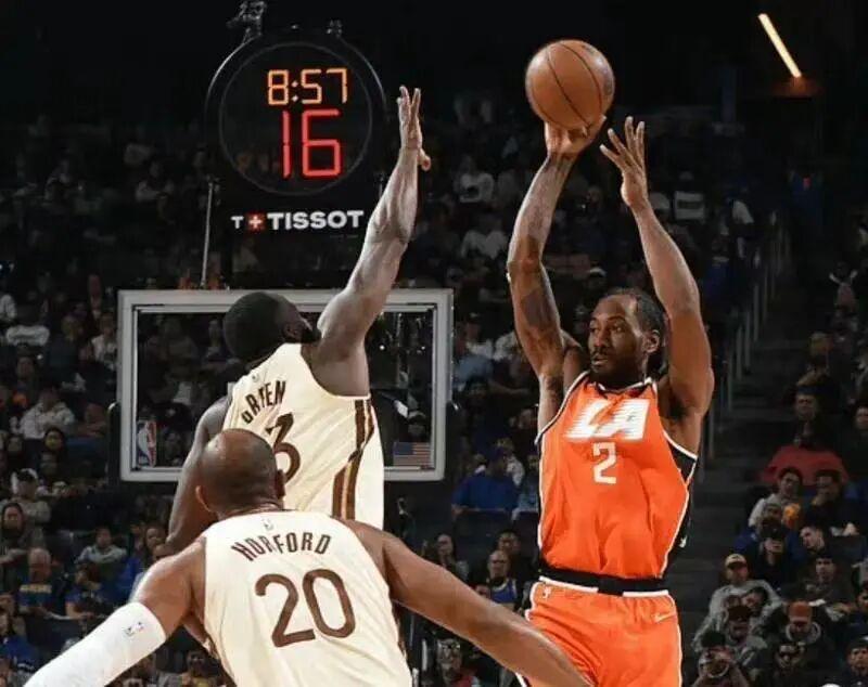 3分钟4失误！哈登替身首秀闹麻了…