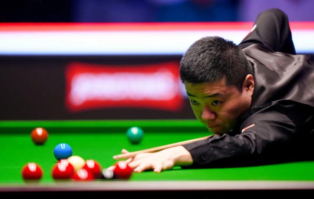 乐鱼app下载-奇怪的默契增加了！斯诺克大师赛首轮比分全是6-2。三名中国选手闯入八强