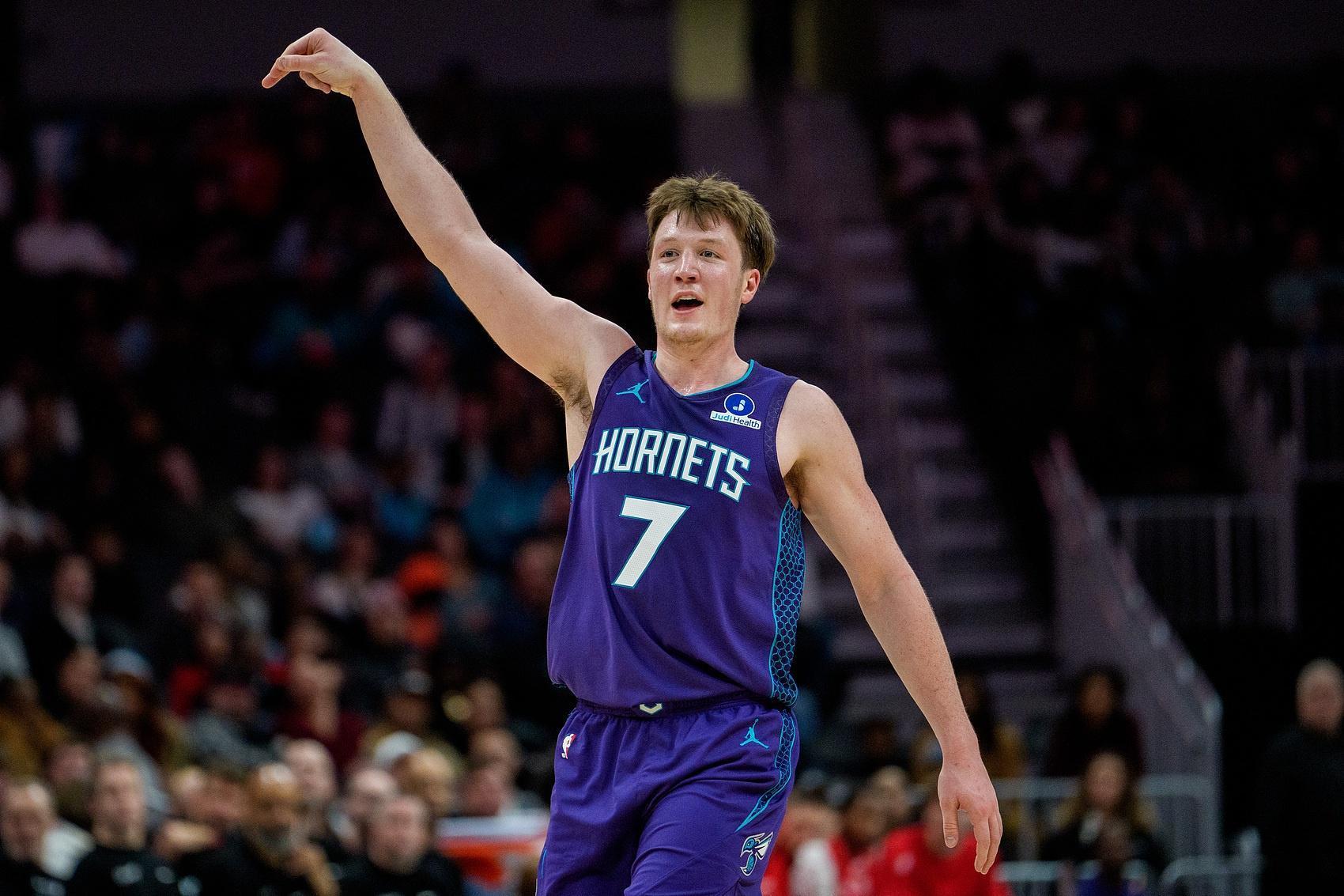 乐鱼官网-1战轰进29个三分球！黄蜂大胜凯尔特人，证明湖人的1个操作太关键