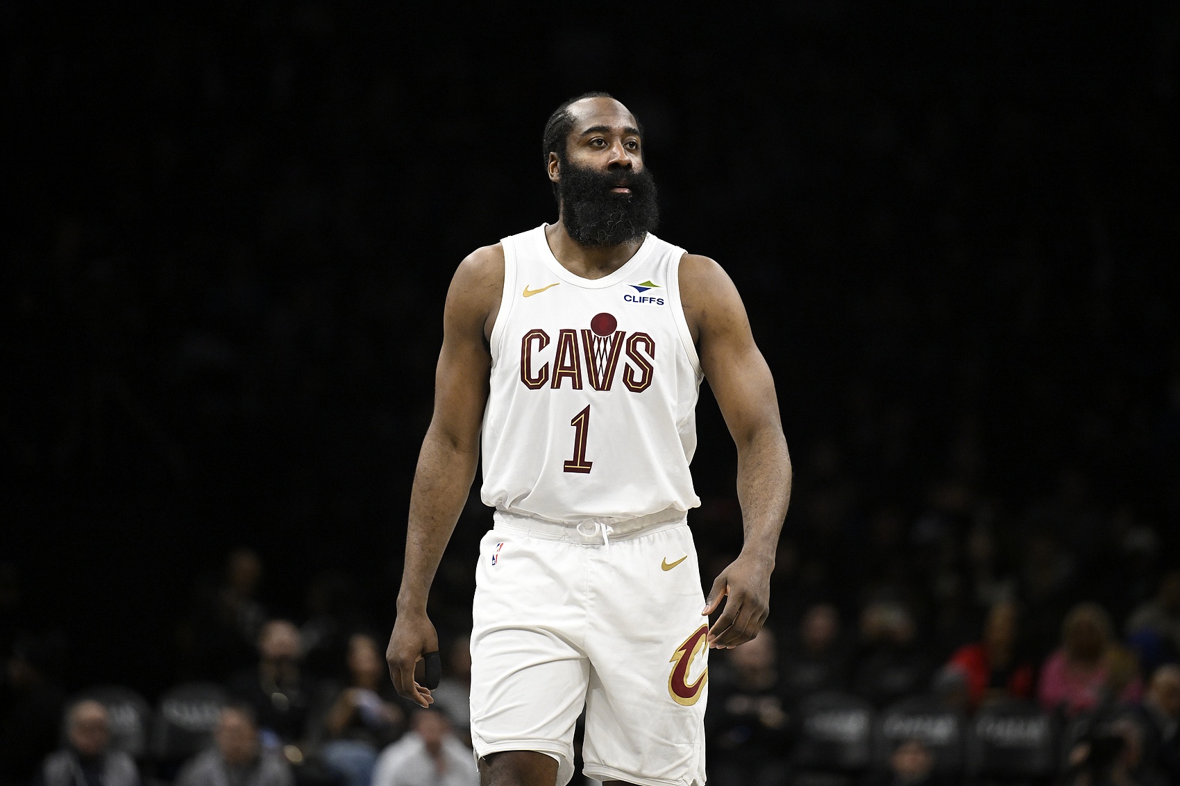 乐鱼体育登陆-哈登谈贝恩关键三分：并非防守失误 那是个高难度投篮但他投进了